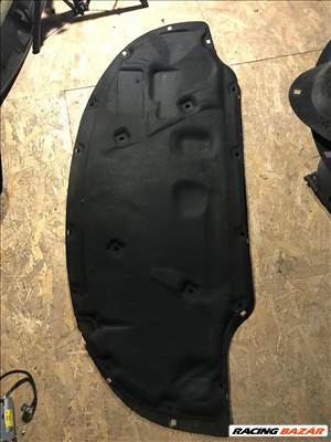 Audi A3 (8P) géptető szigetelés