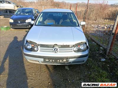 Volkswagen Golf IV 1.6Sr bontott alkatrészei, LB7Z színben eladók