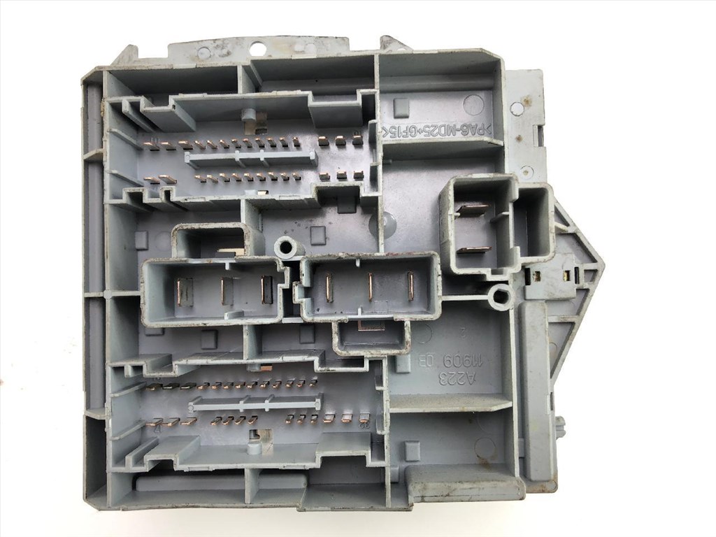 Gyári bontott biztosítékdoboz duc02  2.8 HDI 1332043080 2. kép