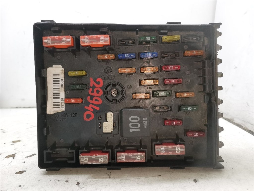 VW PASSAT Variant VI (3C5) 2.0 TDI 16V Biztosítéktábla Motortér #29940# 3C0937125 1. kép