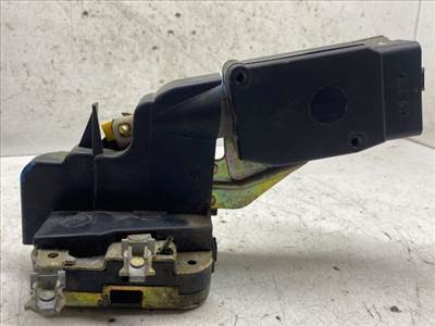 VOLVO V40 Jobb első Ajtózár