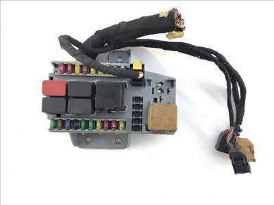 Gyári bontott biztosítékdoboz Alfa 166 2,4 JTD 60681255