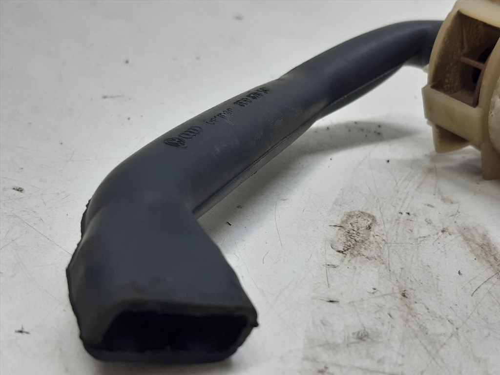 AUDI A4 (8D2/ B5) 1.6 Kesztyűtartó Hűtő Cső #16171# 8D0820547 2. kép