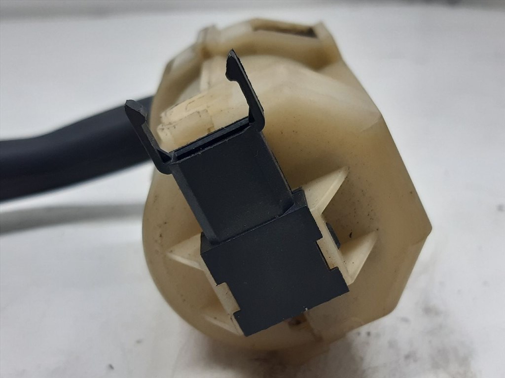 AUDI A4 (8D2/ B5) 1.6 Kesztyűtartó Hűtő Cső #16171# 8D0820547 4. kép