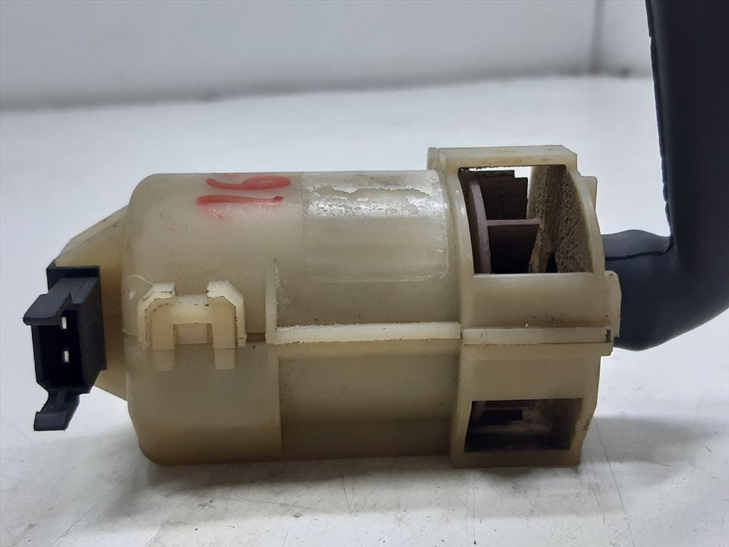 AUDI A4 (8D2/ B5) 1.6 Kesztyűtartó Hűtő Cső #16171# 8D0820547 7. kép