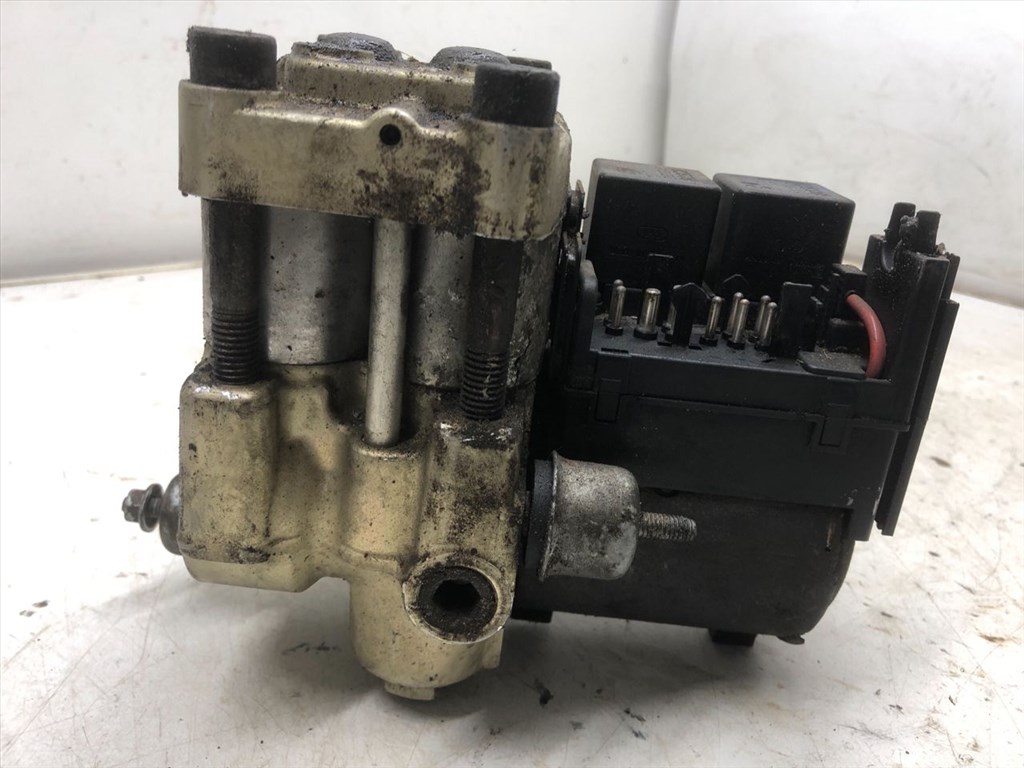 AUDI 100 IV (4A/ C4) 2.3 E ABS Kocka #19325# 6. kép