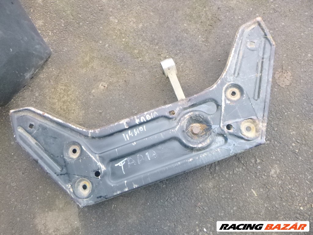 Skoda Fabia I 2002, 1,4 MPI, AQW, első bölcső  4. kép