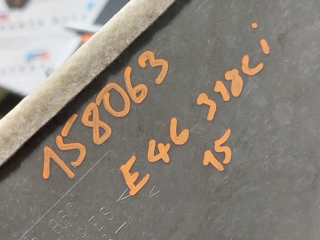 BMW E46 coupe szürke féklámpa pótféklámpa takaró tetõkárpit borítás 5. kép