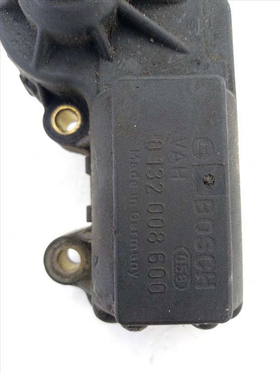 1.0-1.4 benzin léptető motor, Üresjárat szabályozó szelep 2. kép