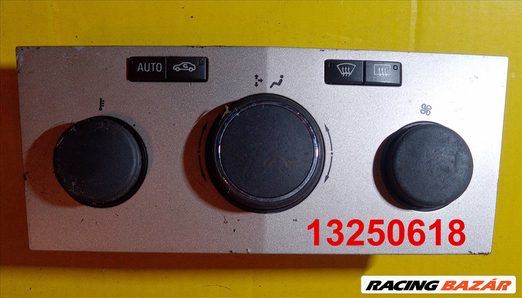 Opel Astra H Fűtéskapcsoló panel h astra 13250618 1. kép
