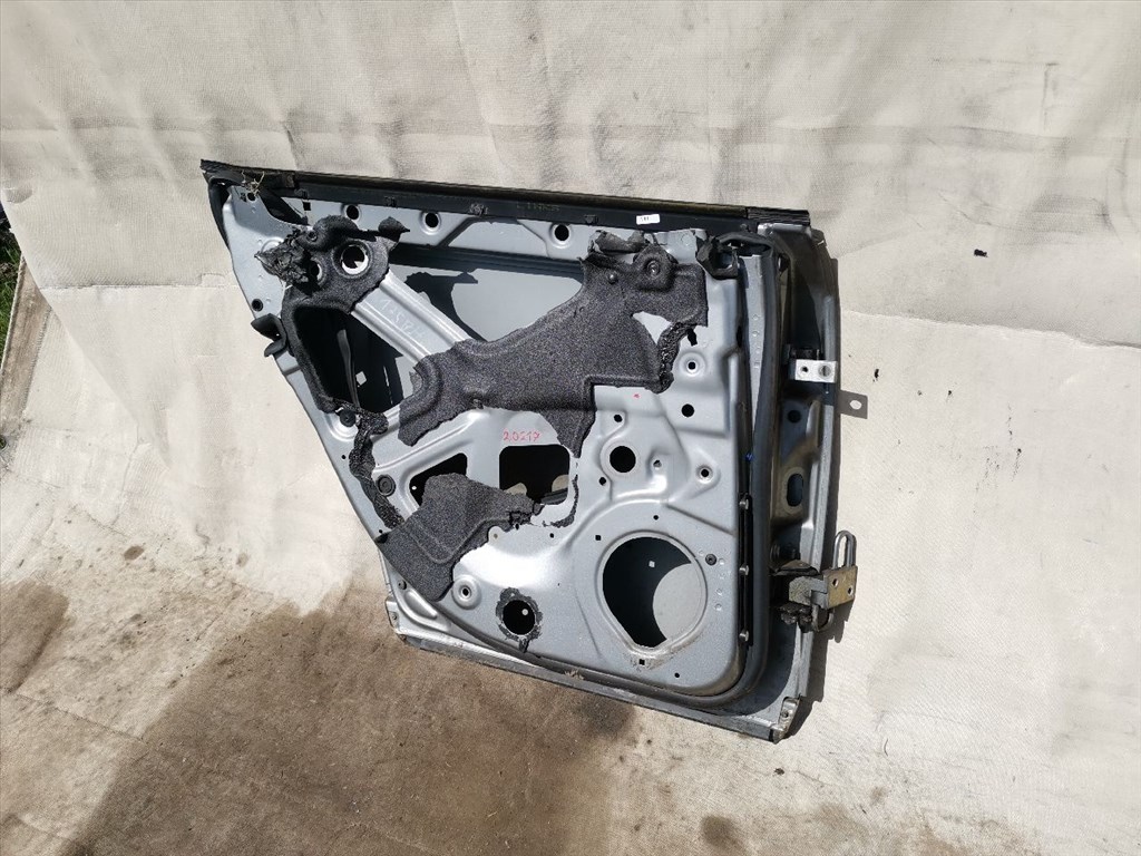 AUDI A4 Avant II (8E5/ B6) 1.9 TDI Bal hátsó Ajtó (Üres lemez) #20217# 8. kép