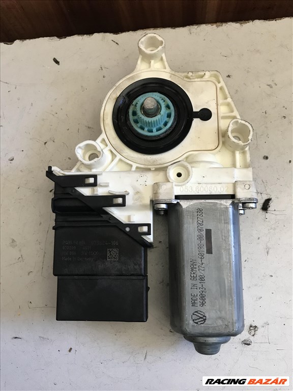 Volkswagen Passat B6 bal hátsó ablakemelő motor 1k0959703p 2. kép