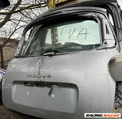 Renault Modus csomagtérajtó (szerelvények nélkül) KIS SÉRÜLÉS