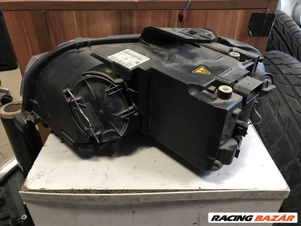 Audi A3 (8P) jobb első Xenon fényszóró (sérült) 8p0941004r 3. kép