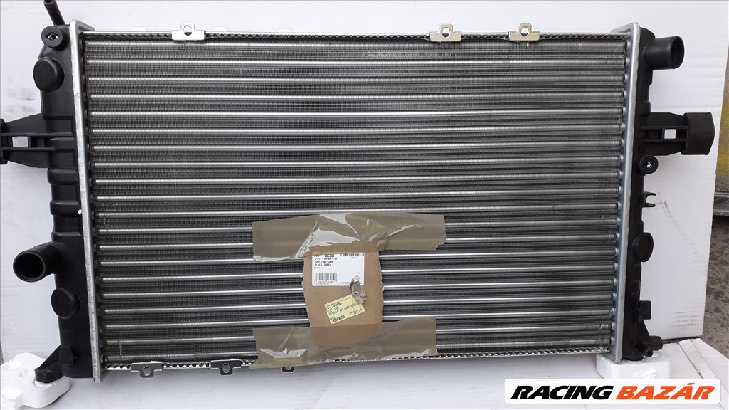 Opel Astra G, Opel Zafira A vízhűtő  tyc7250041r 1. kép