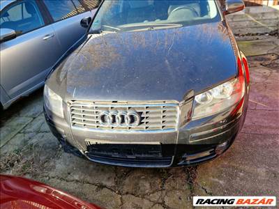 Audi A3 (8P) bontott alkatrészei