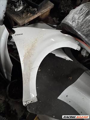 Toyota Yaris (XP210) Jobb első sárvédő 