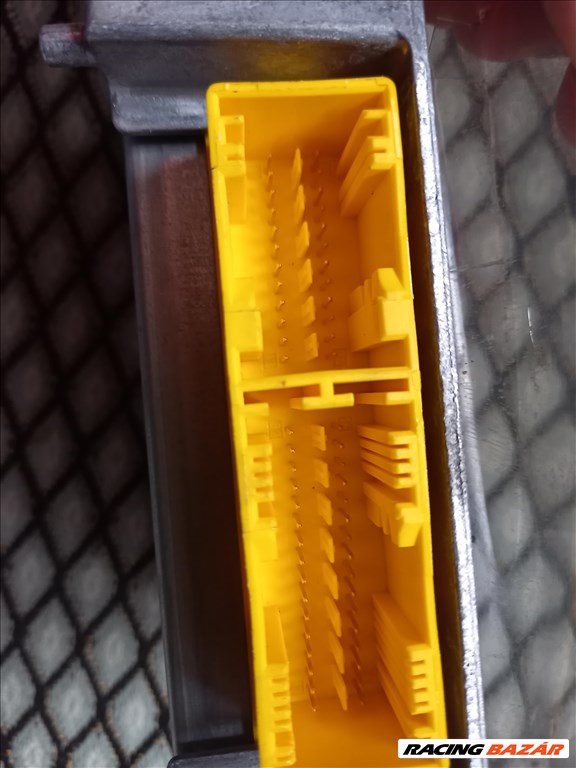 Mitsubishi Outlander II, Citroën C-Crosser légzsák indító elektronika p8635a053 3. kép