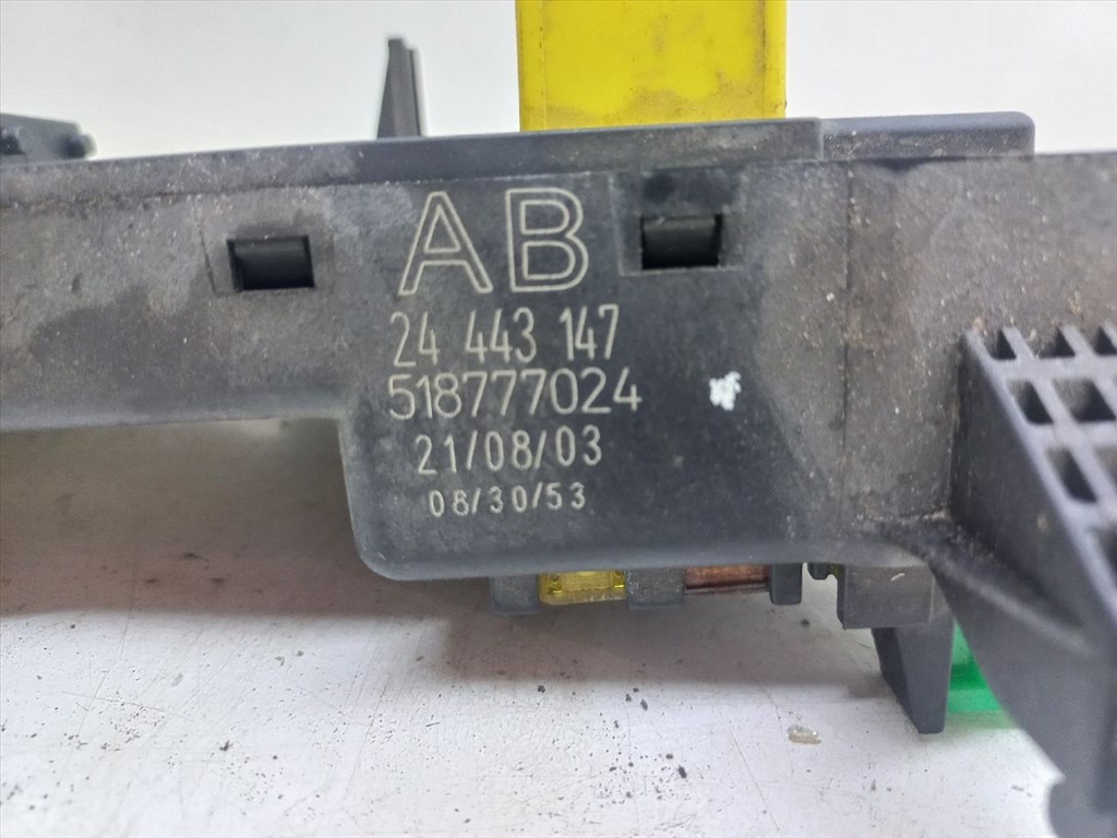 OPEL SIGNUM 2.2 direct Biztosítéktábla Utastér #24798# 24443147 5. kép