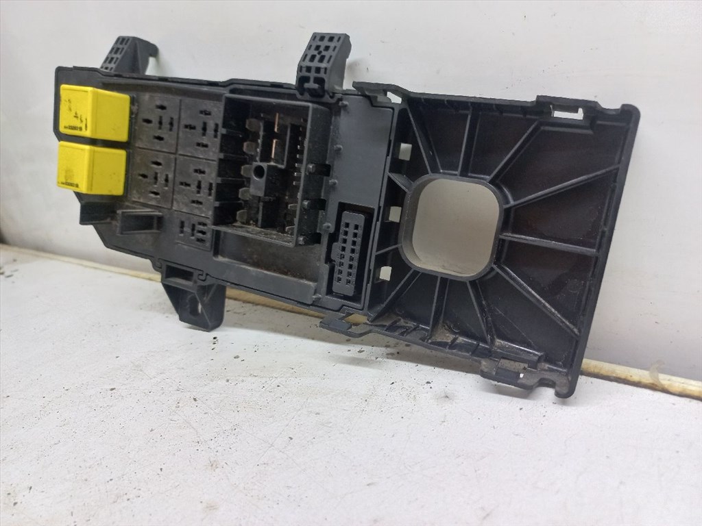 OPEL SIGNUM 2.2 direct Biztosítéktábla Utastér #24798# 24443147 7. kép