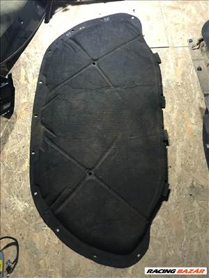 Skoda Octavia III géptető szigetelés