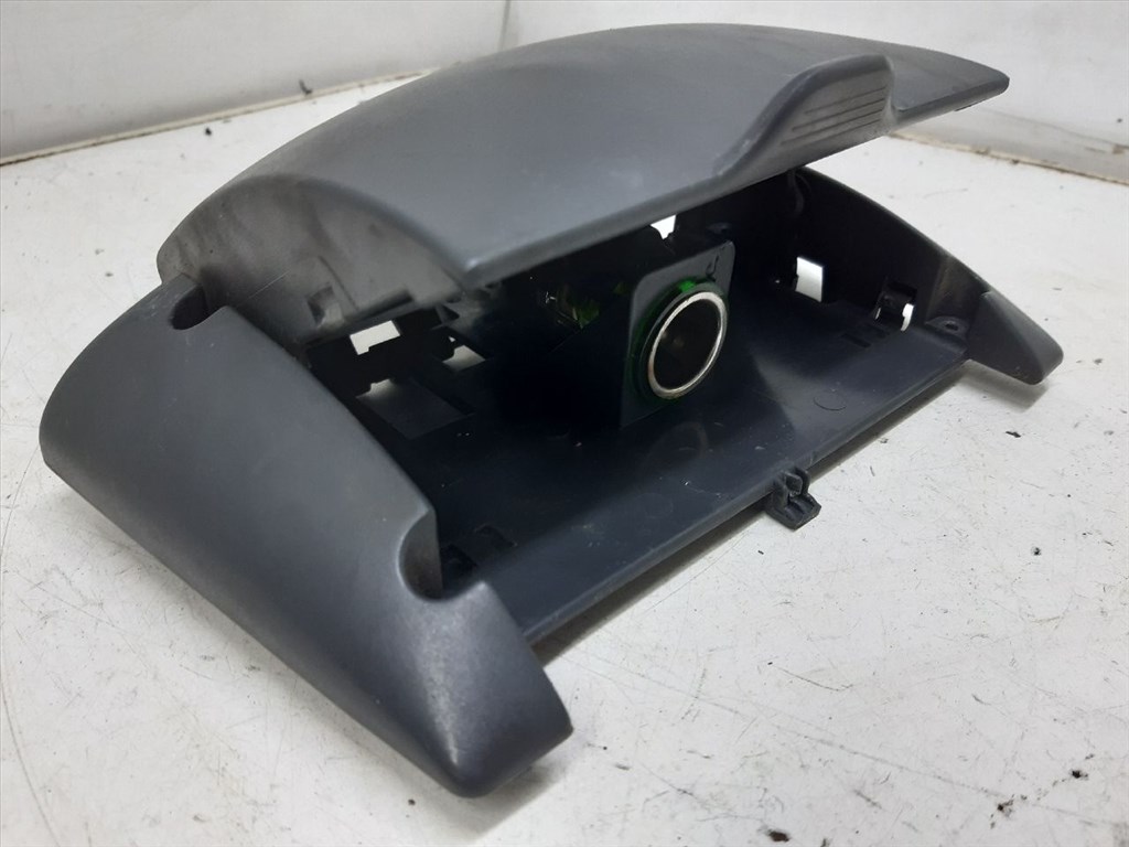 FIAT PUNTO (176_) 55 1.1 Első Hamutartó #15731# 222937 2. kép