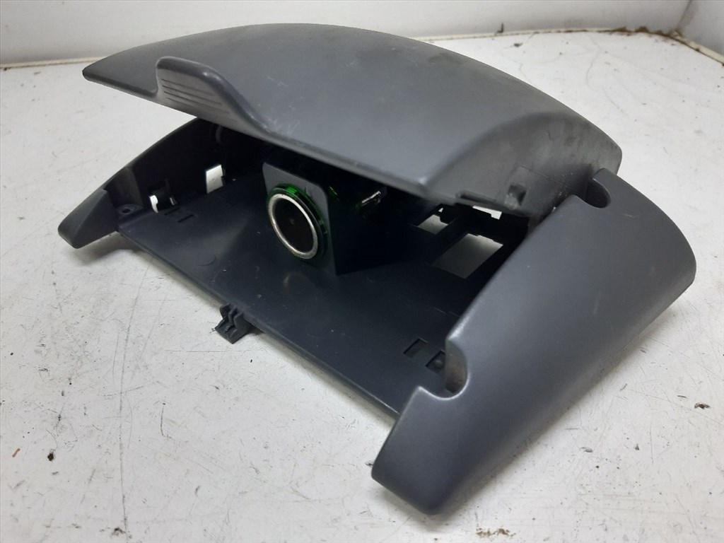 FIAT PUNTO (176_) 55 1.1 Első Hamutartó #15731# 222937 3. kép