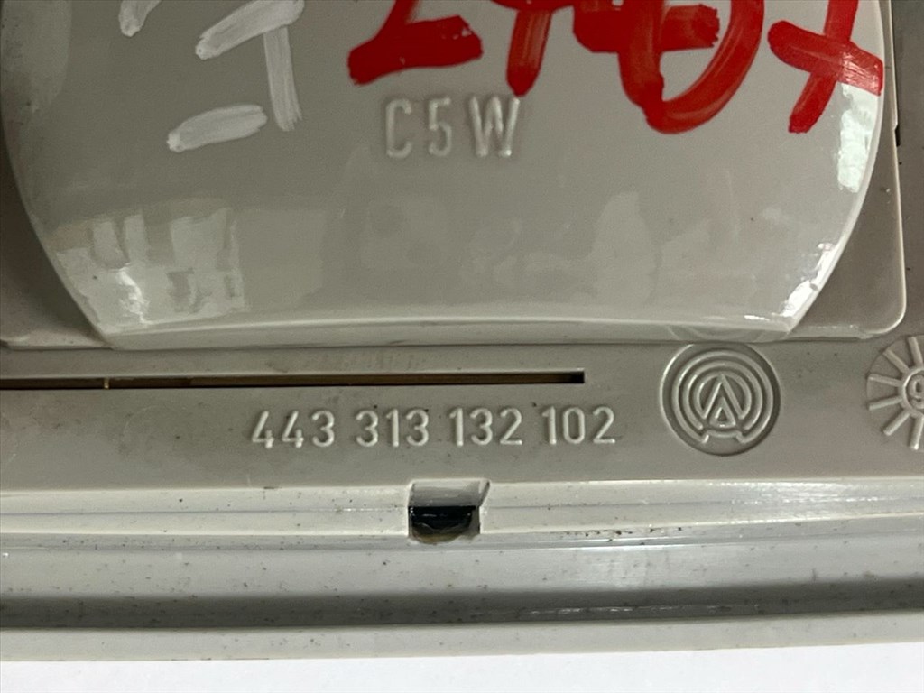 VW POLO (6N1) 45 1.0 Beltér Világítás Első #27457# 6N0947105B 6. kép