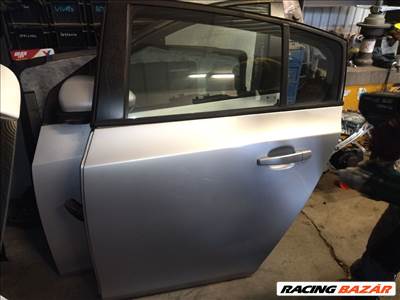 Chevrolet Cruze 5 ajtós bal hátsó ajtó üresen
