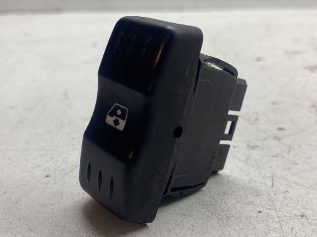 DACIA LOGAN Jobb első Ablakemelő Kapcsoló 1. kép