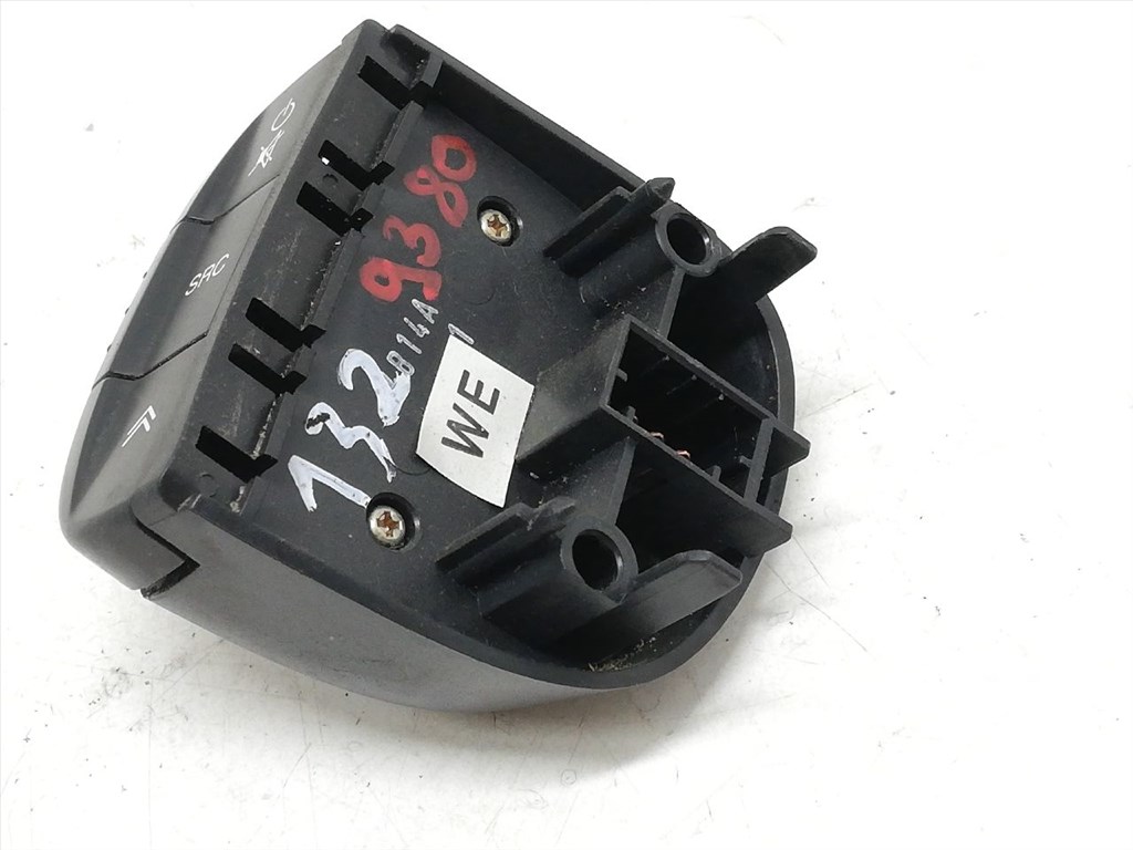 DAEWOO NUBIRA (KLAN) 1.8 Rádió / CD Kapcsoló #9380# 2. kép