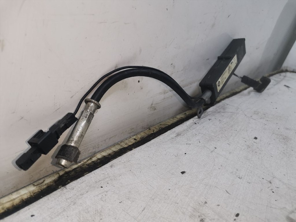 CHRYSLER VOYAGER IV (RG/ RS) 2.5 CRD Antenna Erősítő #30827# 04685636AF 3. kép