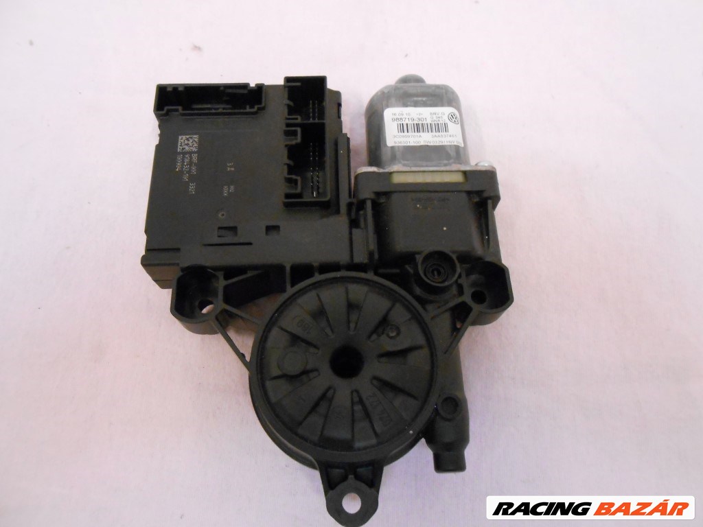 VW Passat B7, VW Passat B6, 3C Ablakemelő motor - elektronikával BAL első 3c0959701a 3c0959793a 1. kép