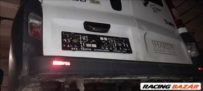 Opel Vivaro A, Renault Trafic II facelift hátsó lökhárító közép