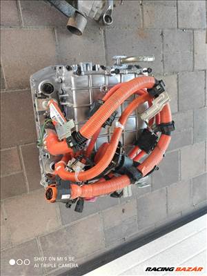 Nissan Leaf II fedélzeti töltö modul