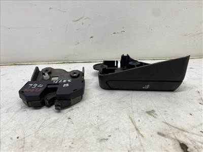 BMW 3 - IV (E46) 316 i Bal hátsó Ülés Rögzítő #20618# 8209035