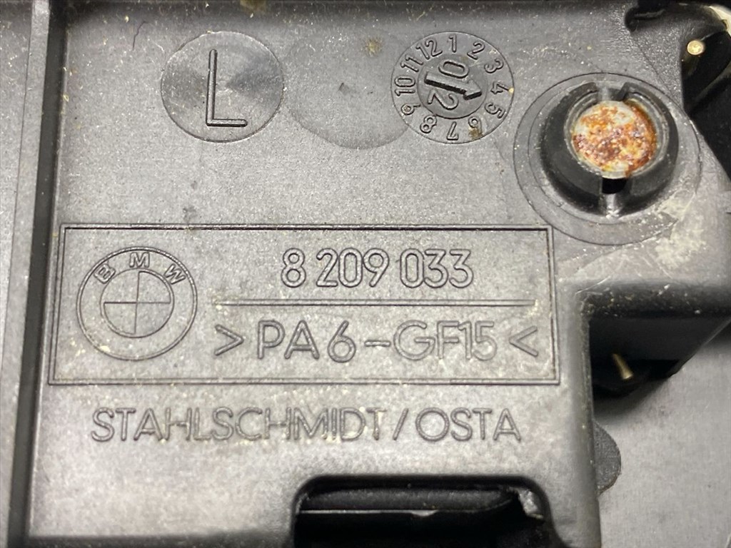 BMW 3 - IV (E46) 316 i Bal hátsó Ülés Rögzítő #20618# 8209035 13. kép