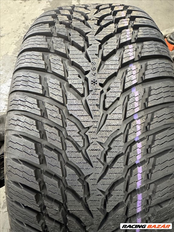  225/4517" új Nokian téli gumi  1. kép