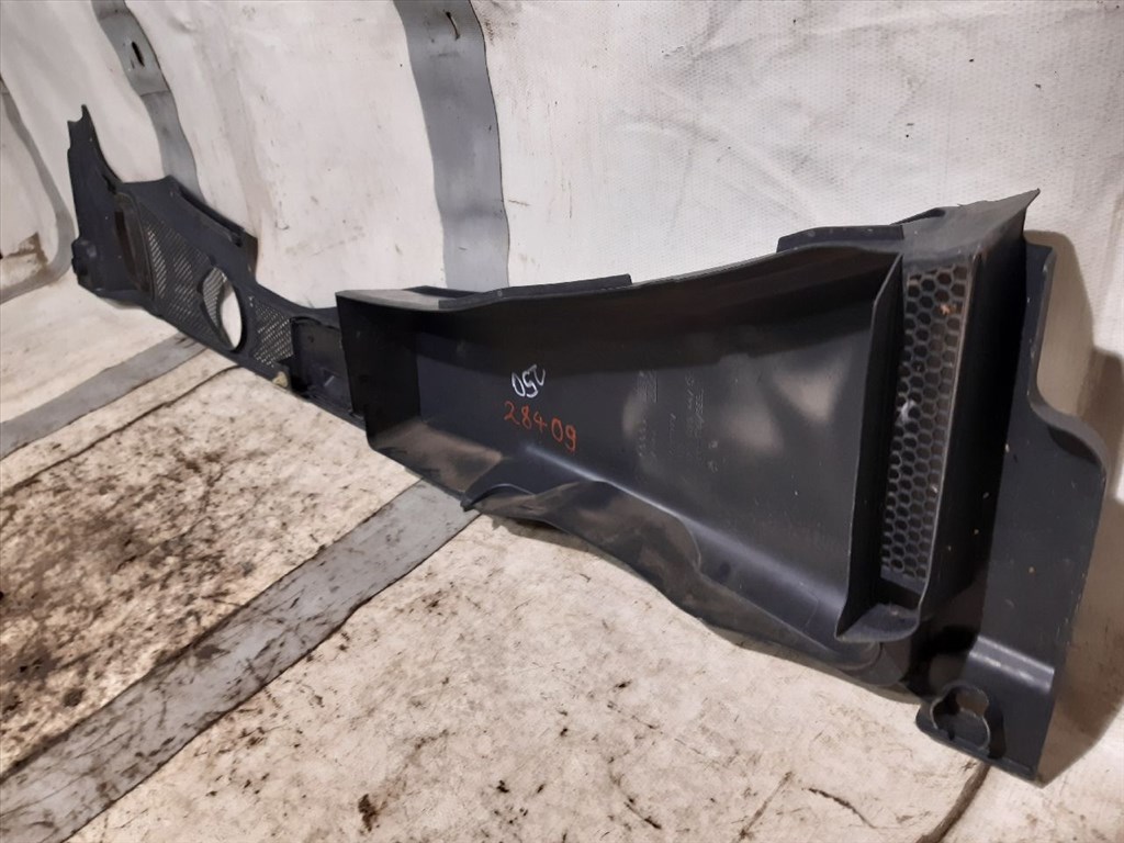 AUDI A4 IV (8K2/ B8) 1.8 TFSI Levélrács #28409# 8K1819447 9. kép