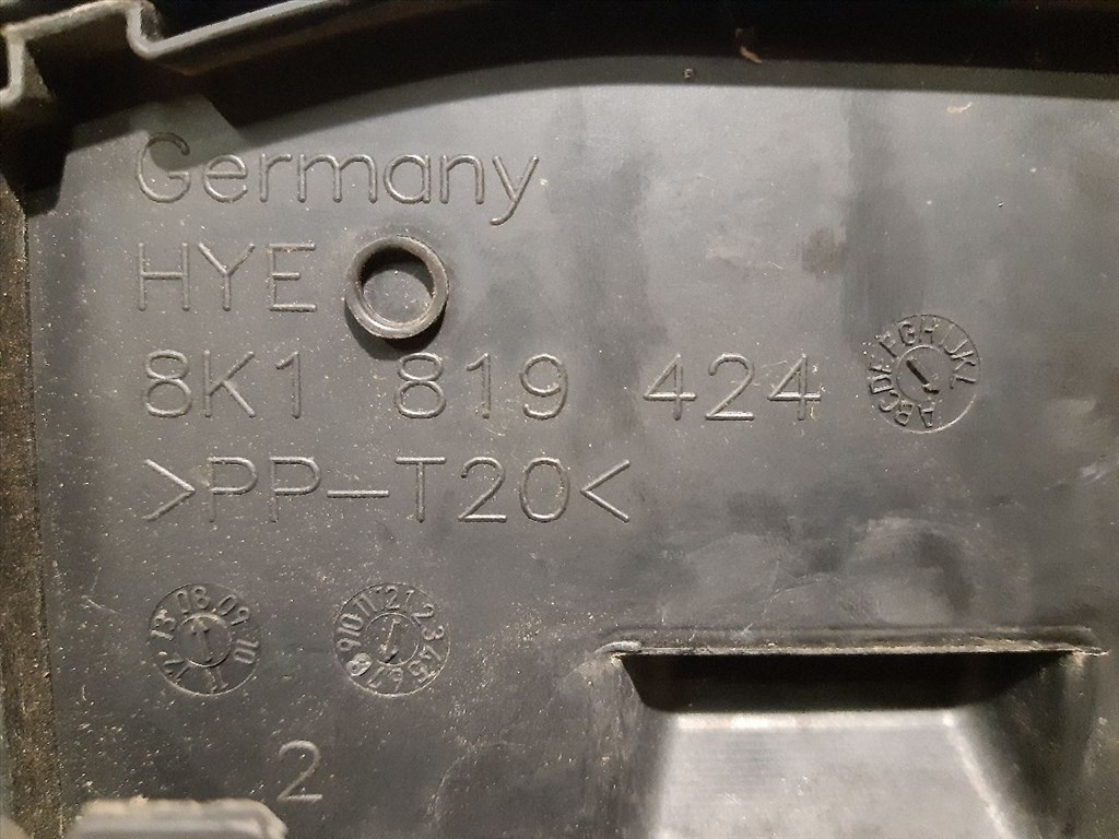 AUDI A4 IV (8K2/ B8) 1.8 TFSI Levélrács #28409# 8K1819447 12. kép