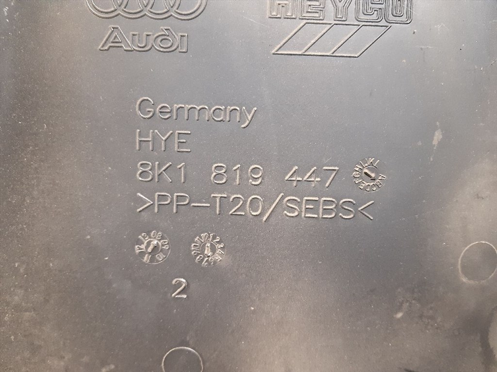 AUDI A4 IV (8K2/ B8) 1.8 TFSI Levélrács #28409# 8K1819447 13. kép