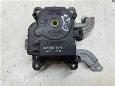 TOYOTA AVENSIS I (T220) 1.8 (ZZT221_) Fűtés Állító Motor #31378# 0637007820