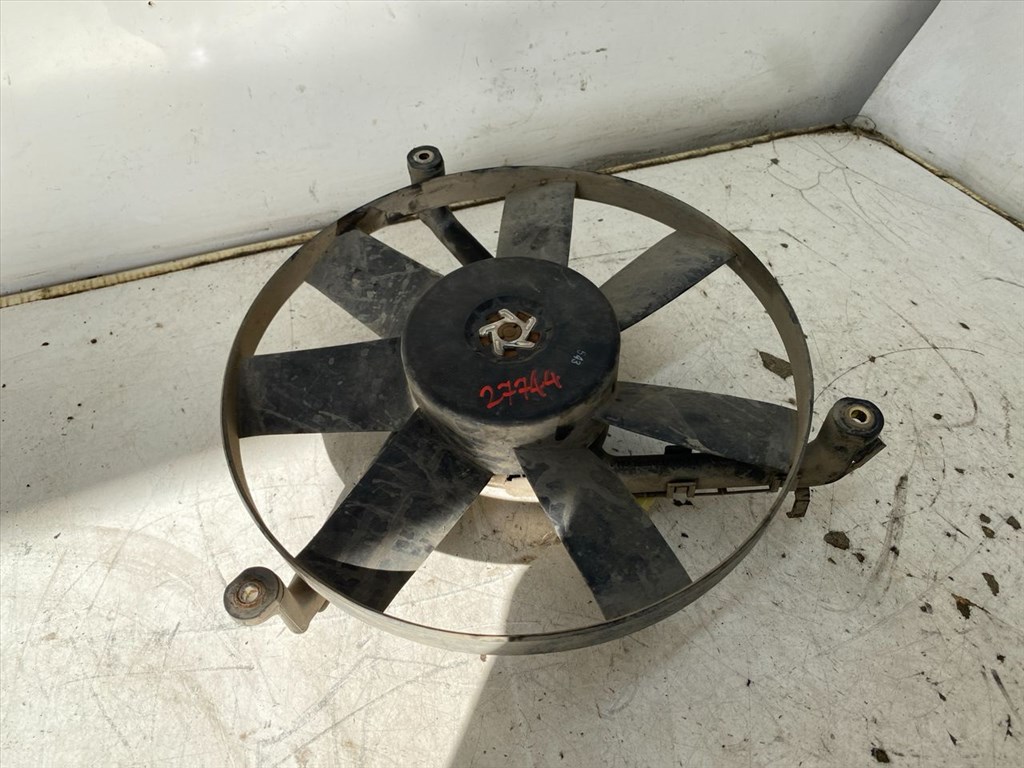 VW POLO (6N1) 45 1.0 Hűtőventilátor #27744# 6N0121209 2. kép
