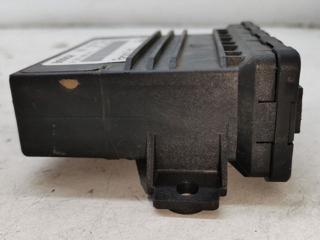 CHRYSLER VOYAGER IV (RG/ RS) 2.5 CRD Tolatóradar Elektronika #26837# 0263004011 9. kép