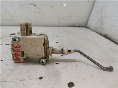 SEAT CORDOBA (6K2) 1.6 Központizár Motor Tankajtó #32492#