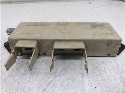 OPEL VECTRA B (36_) 1.6 i 16V Antenna Erősítő #11028# 90462593