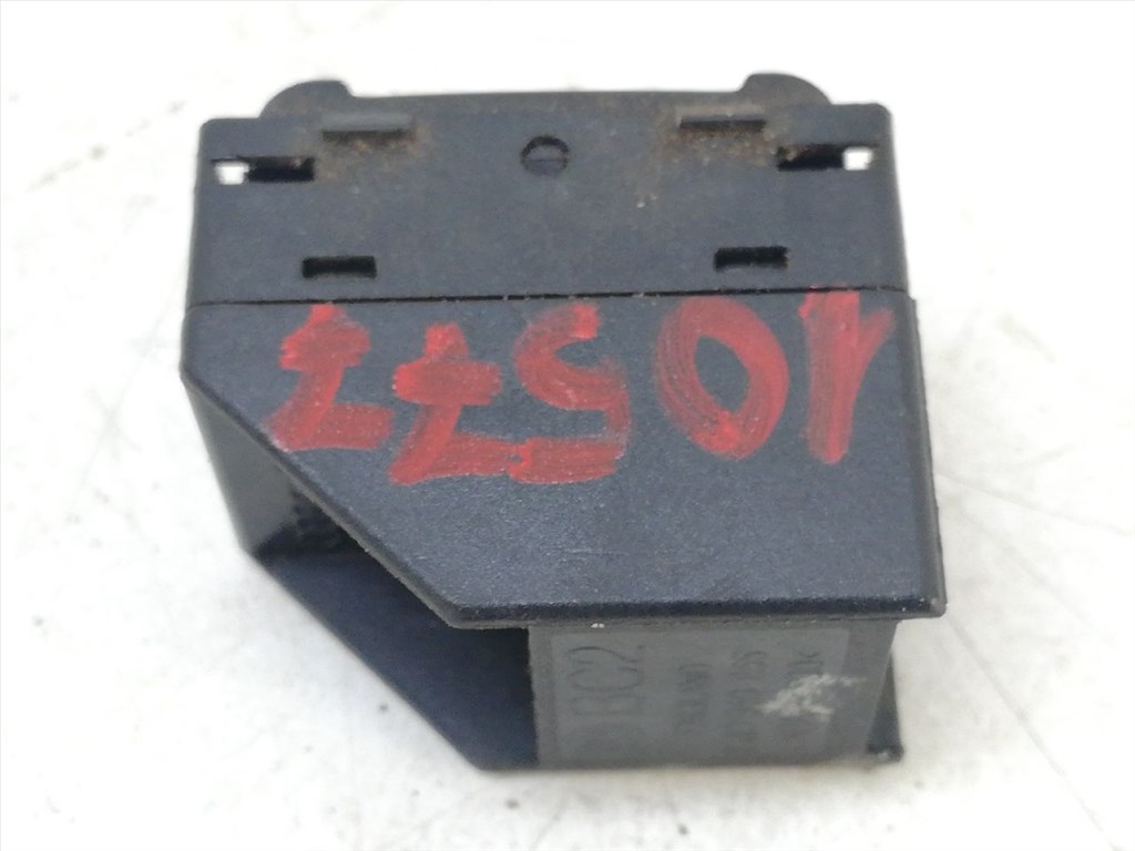 VW PASSAT V (3B2) 1.6 Jobb hátsó Ablakemelő Kapcsoló #10577# 1J0959855 3. kép