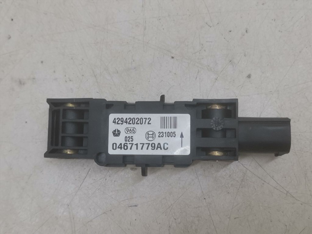 CHRYSLER SEBRING (JR) 2.4 Jobb első Oldal Ütközés Érzékelő #23607# 04671779AC 1. kép