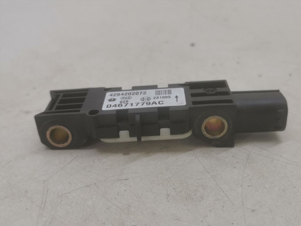 CHRYSLER SEBRING (JR) 2.4 Jobb első Oldal Ütközés Érzékelő #23607# 04671779AC 2. kép
