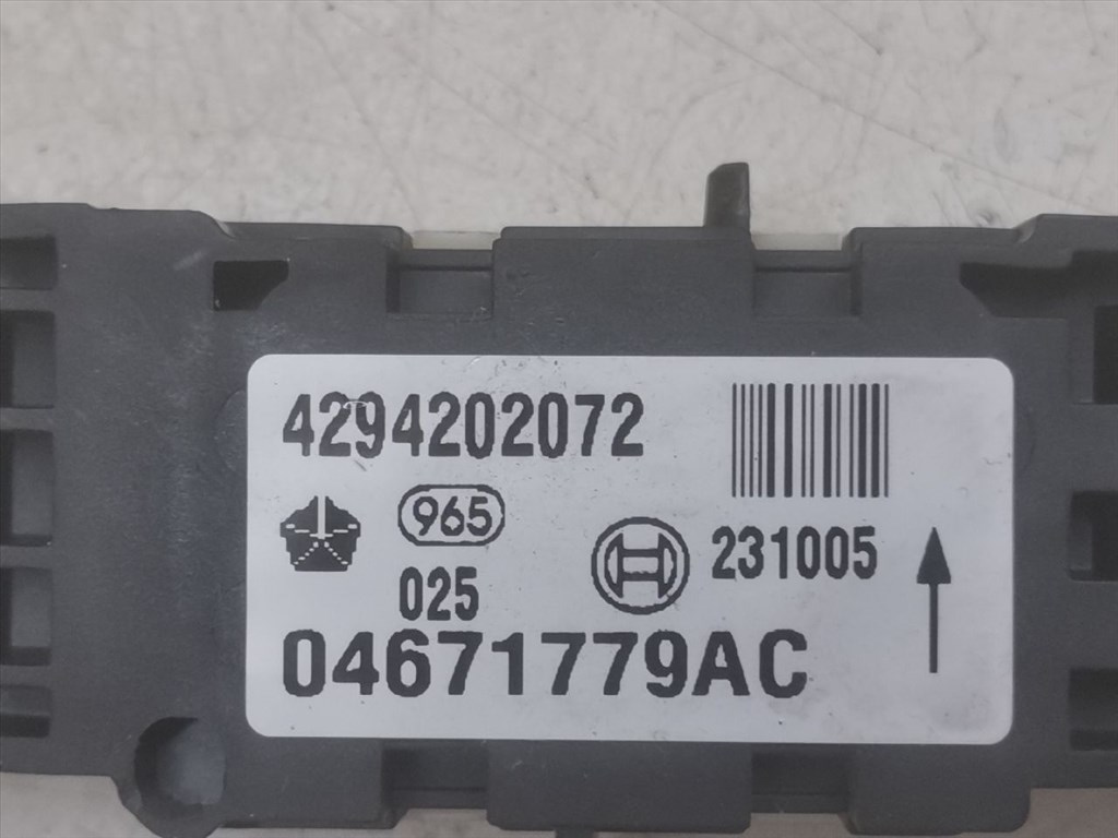 CHRYSLER SEBRING (JR) 2.4 Jobb első Oldal Ütközés Érzékelő #23607# 04671779AC 7. kép